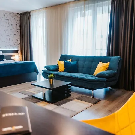 Auris Hotel 4*
